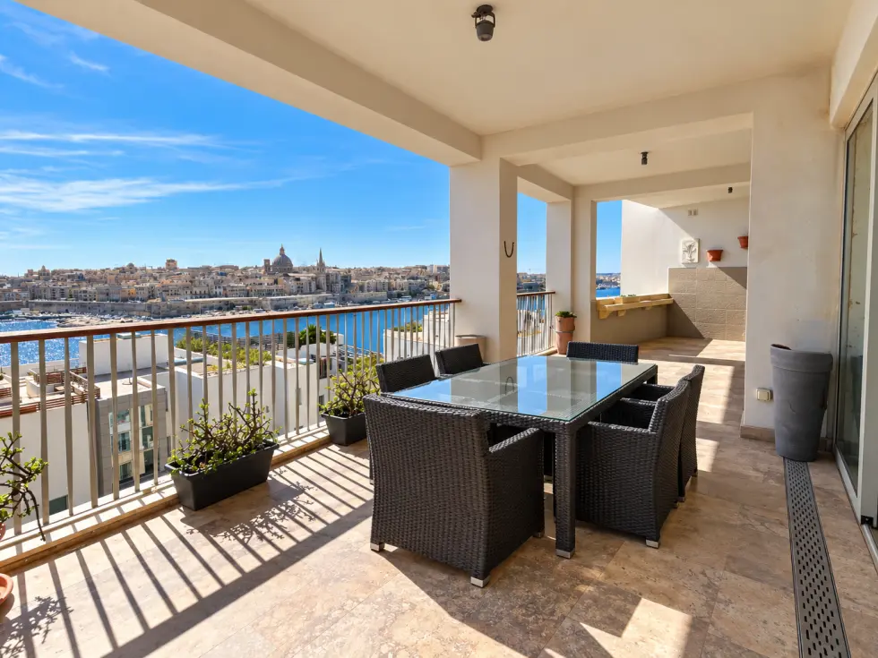 4 bed Apartment For Rent in Sliema, Sliema - thumb 1