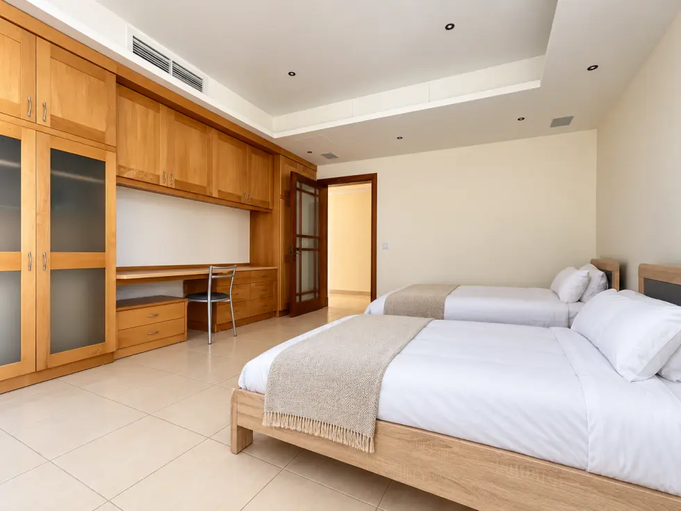 4 bed Apartment For Rent in Sliema, Sliema - thumb 10