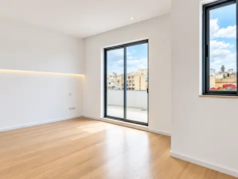 4 bed Apartment For Sale in Sliema, Sliema - thumb 7
