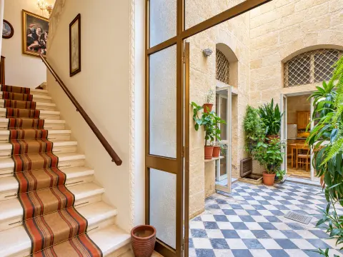 4 bed Palazzo For Sale in Cospicua, Cospicua - thumb 1