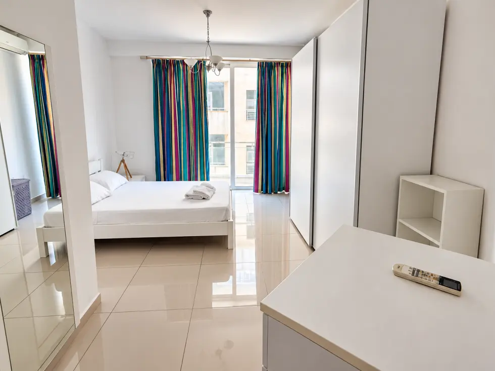 3 bed Apartment For Rent in Sliema, Sliema - thumb 4