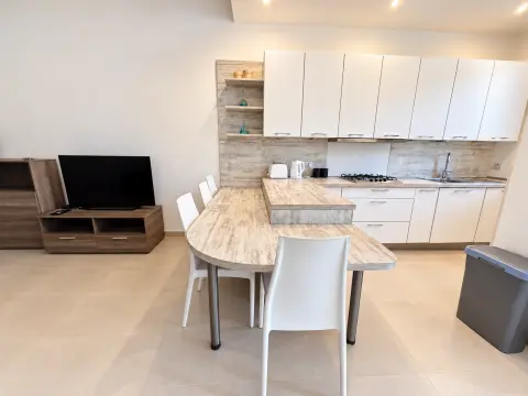 3 bed Apartment For Rent in Sliema, Sliema - thumb 5