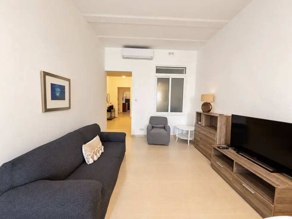 3 bed Apartment For Rent in Sliema, Sliema - thumb 7