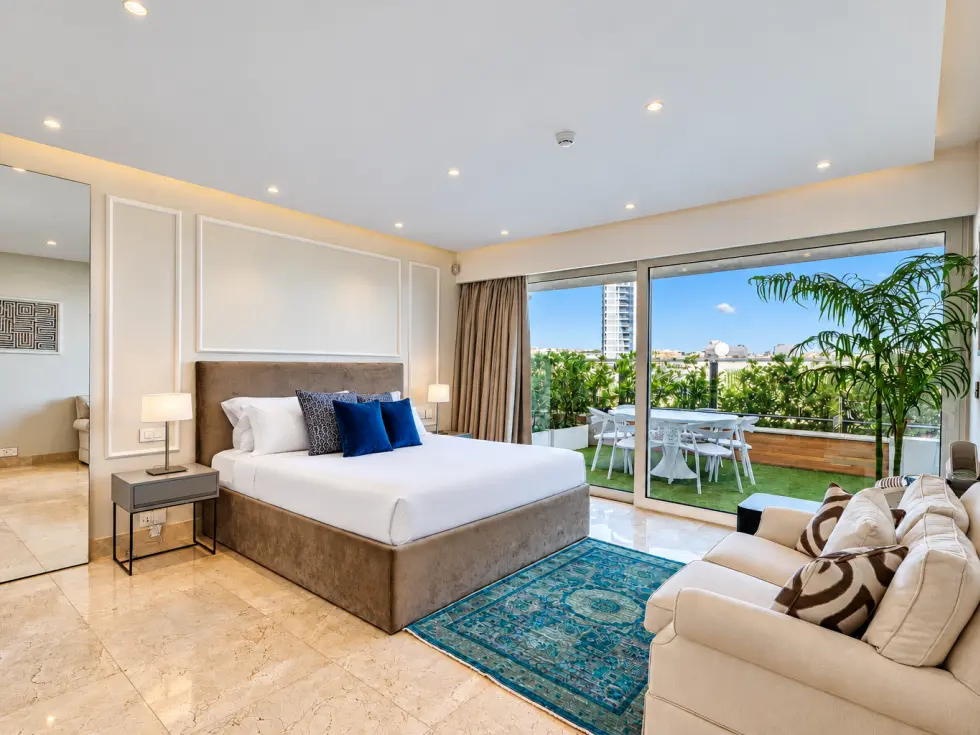 4 bed Penthouse For Rent in Ta' Xbiex, Ta' Xbiex - thumb 12