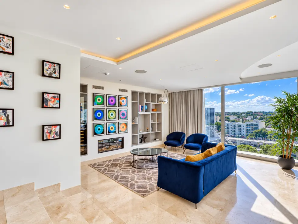 4 bed Penthouse For Rent in Ta' Xbiex, Ta' Xbiex - thumb 8