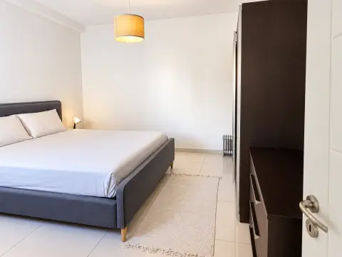 3 bed Apartment For Rent in Bahar ic-Caghaq, Bahar ic-Caghaq - thumb 5
