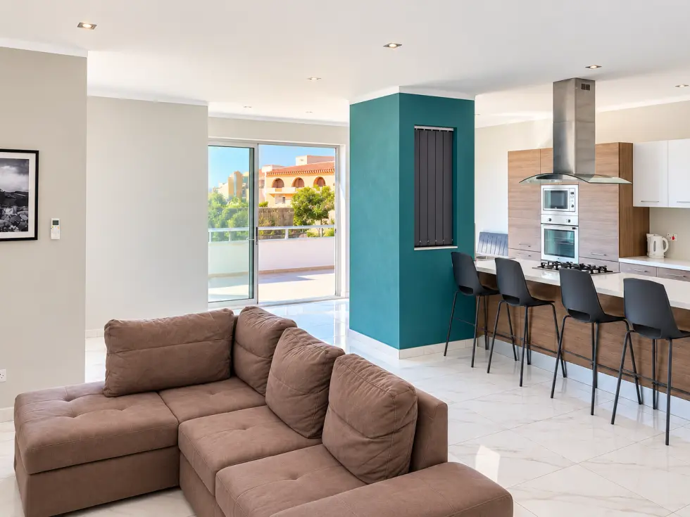 3 bed Penthouse For Rent in Marsaskala, Marsaskala - thumb 2
