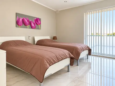 3 bed Penthouse For Rent in Marsaskala, Marsaskala - thumb 9