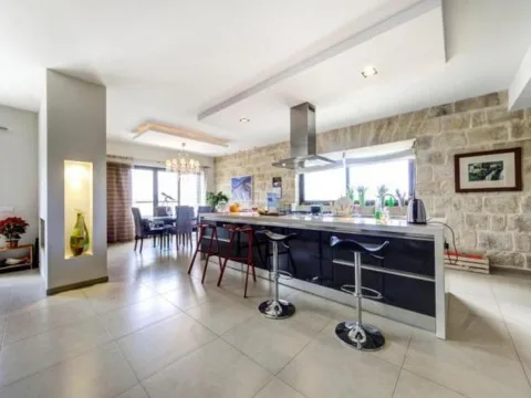 4 bed Villa For Rent in Marsascala, Marsascala - thumb 7