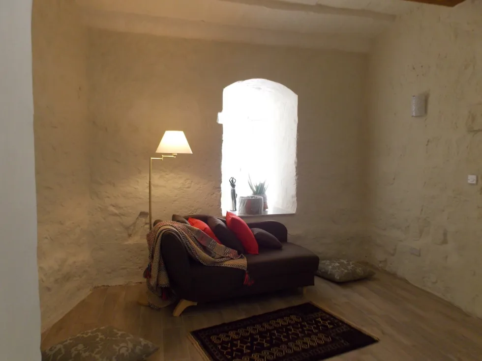 4 bed House of Character For Rent in Zebbug, Zebbug - thumb 9