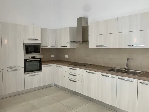 3 bed Town House For Rent in Mellieha, Mellieha - thumb 6