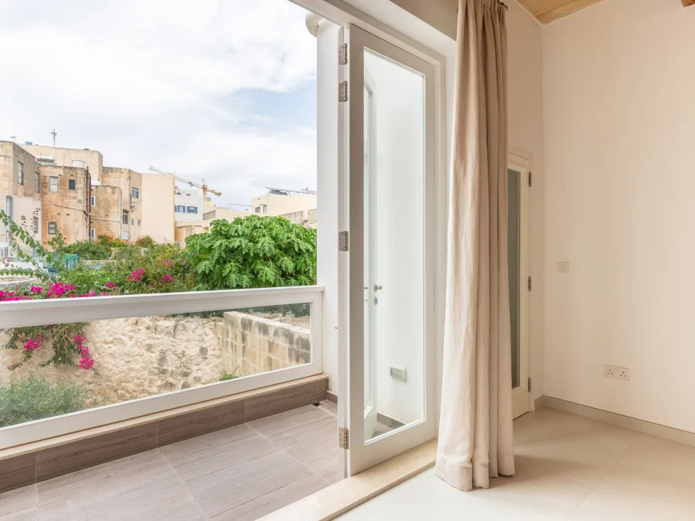 3 bed Town House For Rent in Sliema, Sliema - thumb 10