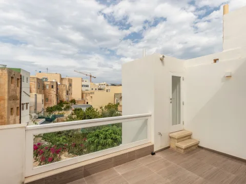3 bed Town House For Rent in Sliema, Sliema - thumb 12