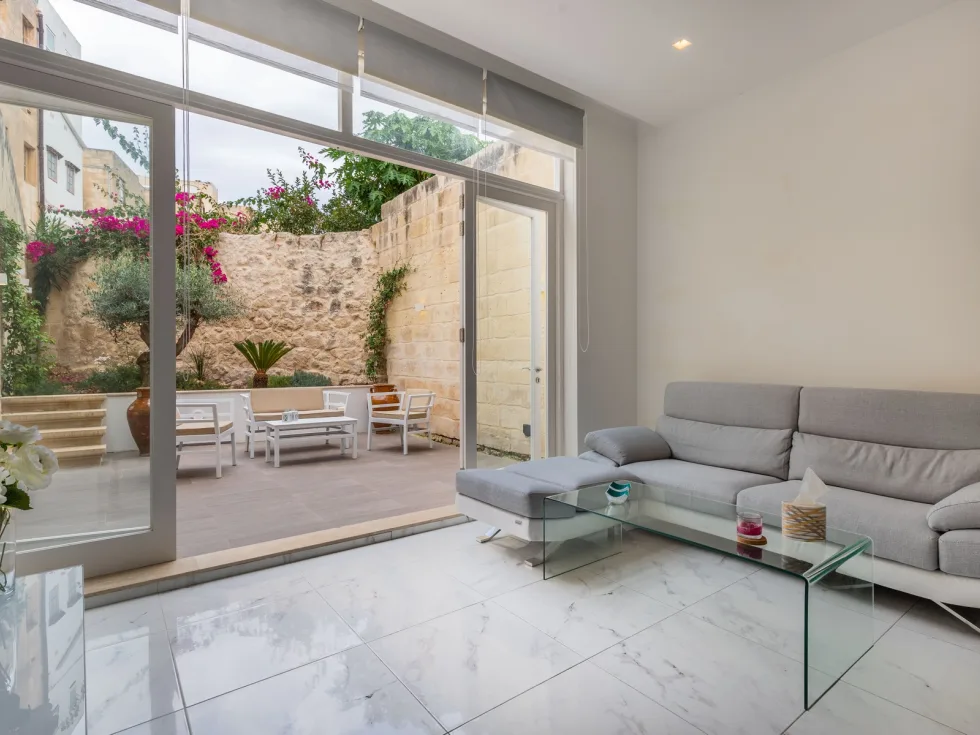 3 bed Town House For Rent in Sliema, Sliema - thumb 3