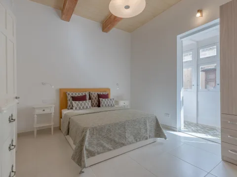 3 bed Town House For Rent in Sliema, Sliema - thumb 8