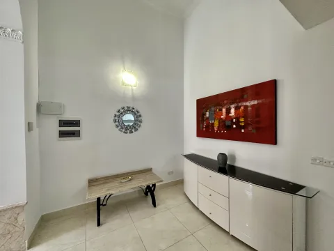 3 bed Maisonette For Rent in Sliema, Sliema - thumb 8