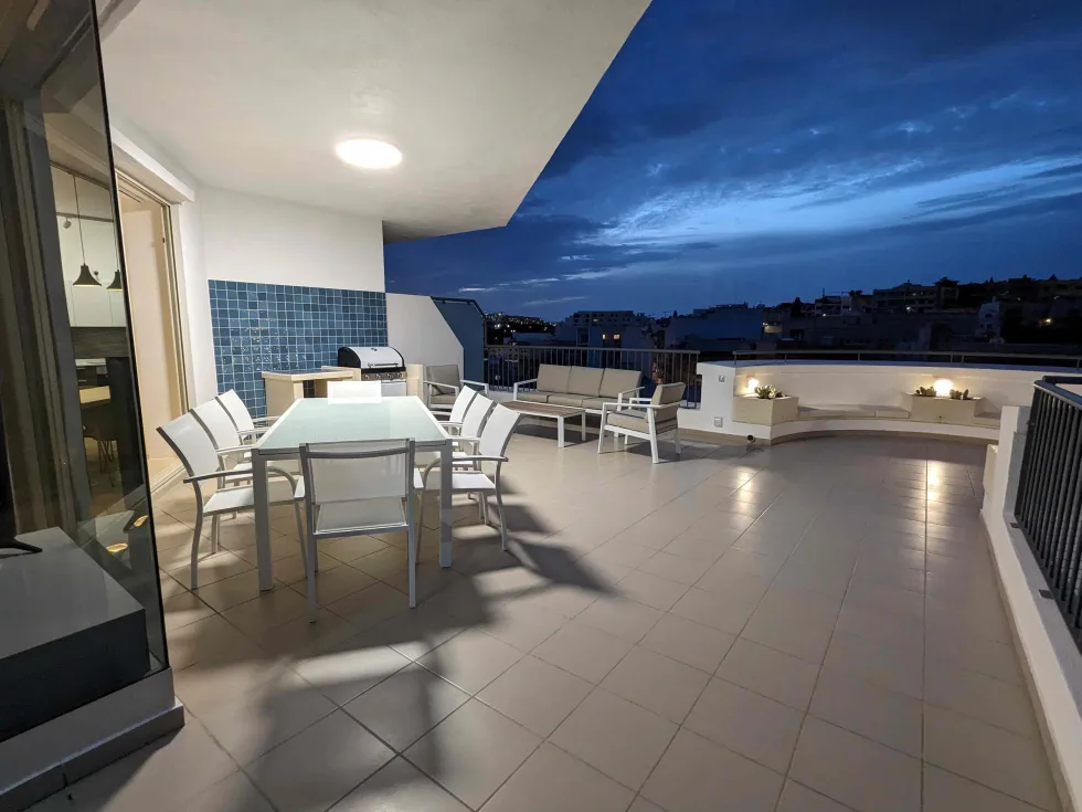 2 bed Penthouse For Rent in Gzira, Gzira - thumb 6