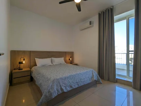 2 bed Penthouse For Rent in Gzira, Gzira - thumb 8