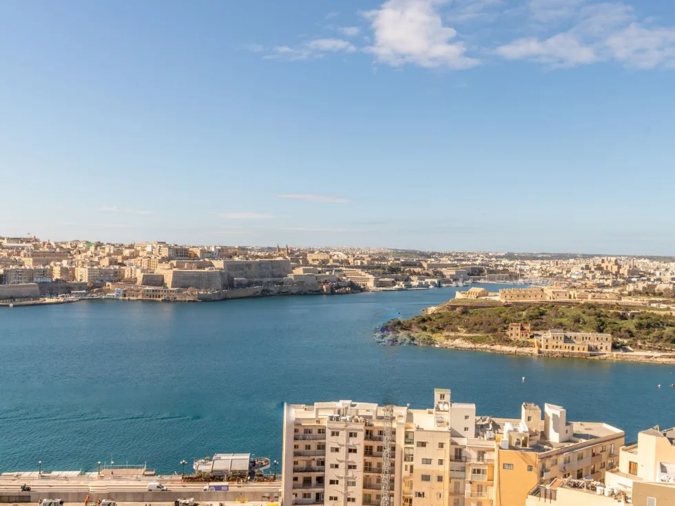 3 bed Apartment For Rent in Sliema, Sliema - thumb 1