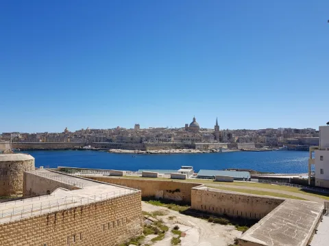 3 bed Apartment For Rent in Sliema, Sliema - thumb 1
