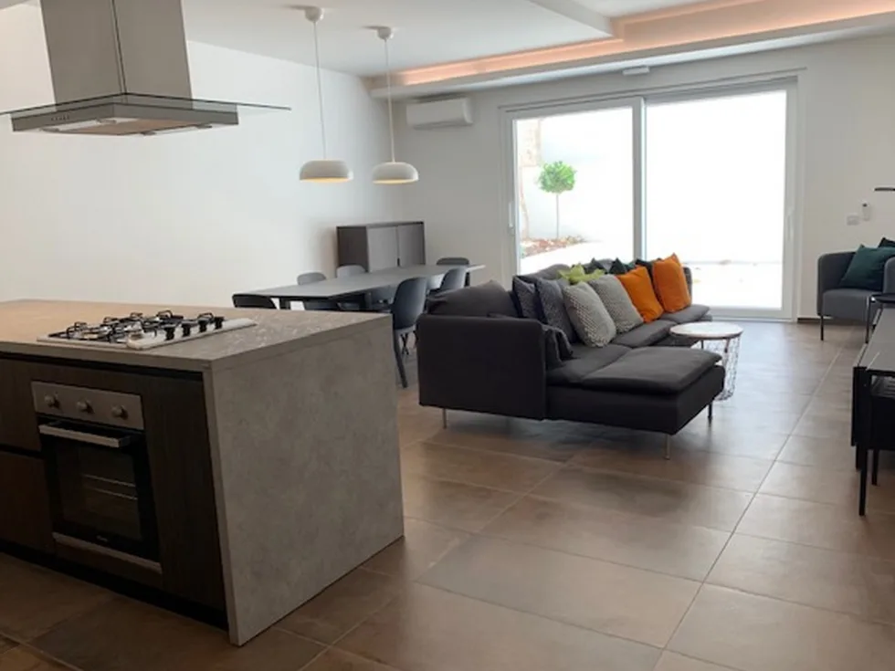 3 bed Penthouse For Rent in Sliema, Sliema - thumb 3