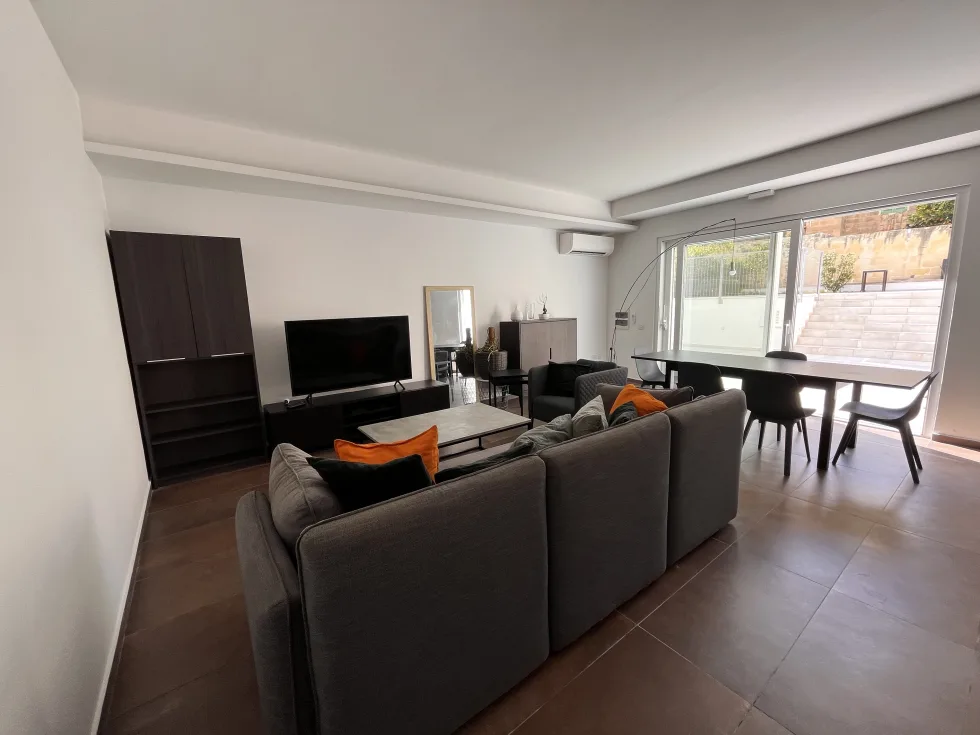 2 bed Apartment For Rent in Sliema, Sliema - thumb 7