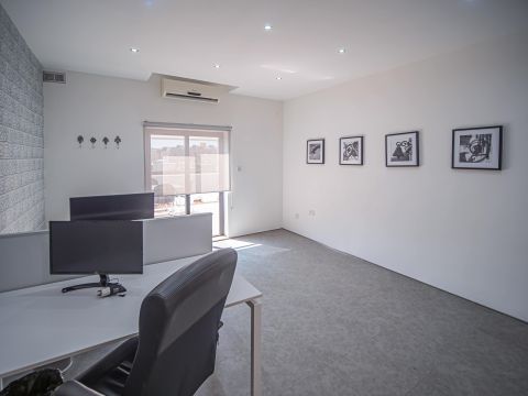 0 bed Office For Rent in Ta' Xbiex, Ta' Xbiex - thumb 3
