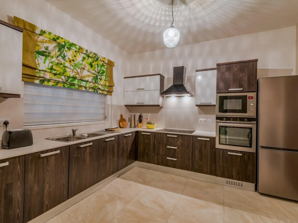 3 bed Apartment For Rent in Sliema, Sliema - thumb 4