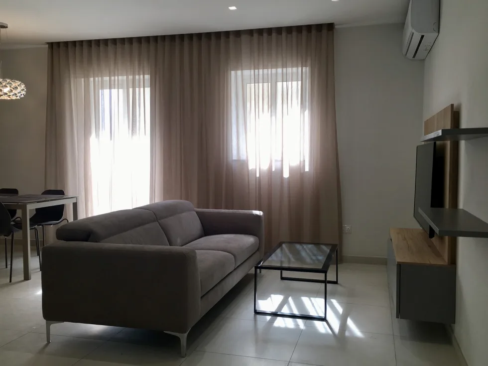 3 bed Apartment For Rent in Sliema, Sliema - thumb 4