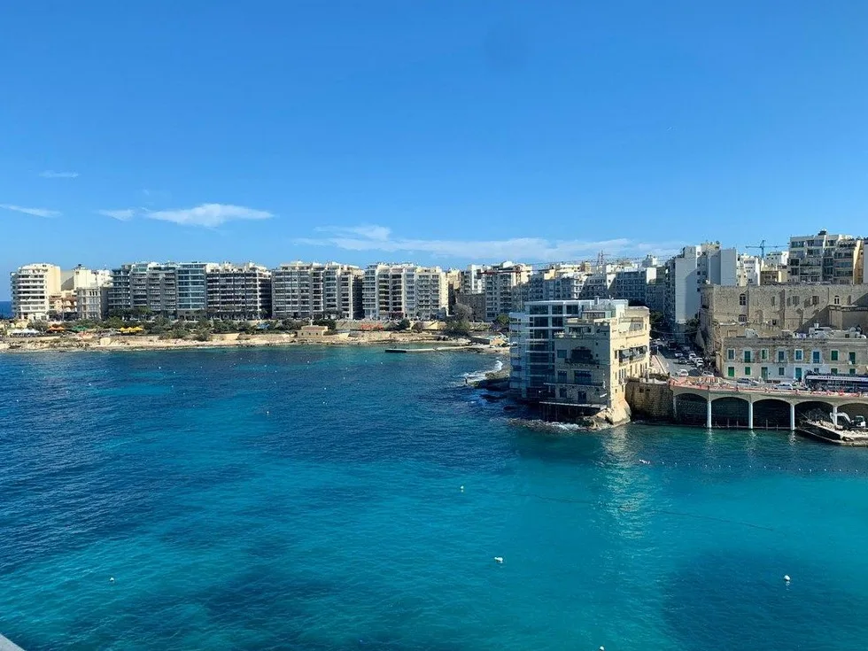 2 bed Apartment For Rent in St Julian's, St Julian's - thumb 1