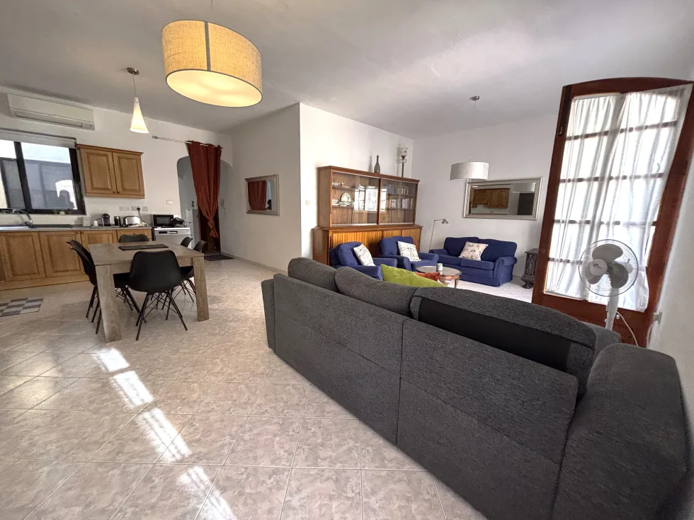 3 bed Apartment For Rent in Sliema, Sliema - thumb 7