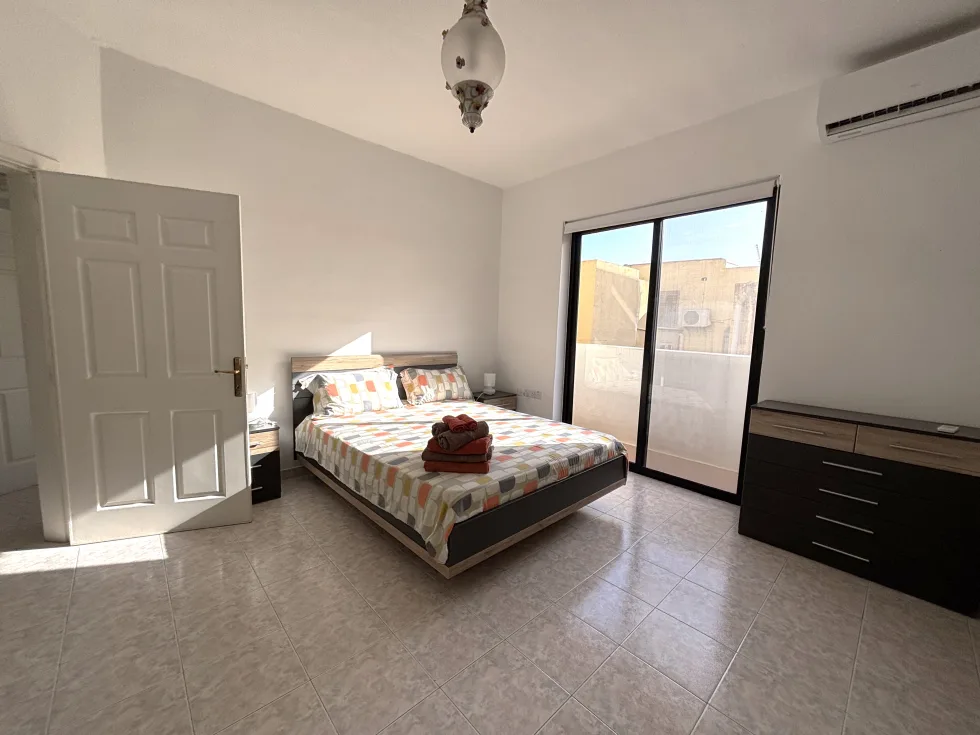 3 bed Apartment For Rent in Sliema, Sliema - thumb 8