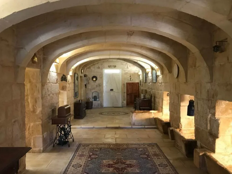 4 bed House of Character For Rent in Gharghur, Gharghur - thumb 2