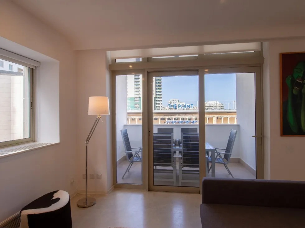 2 bed Apartment For Rent in Sliema, Sliema - thumb 6