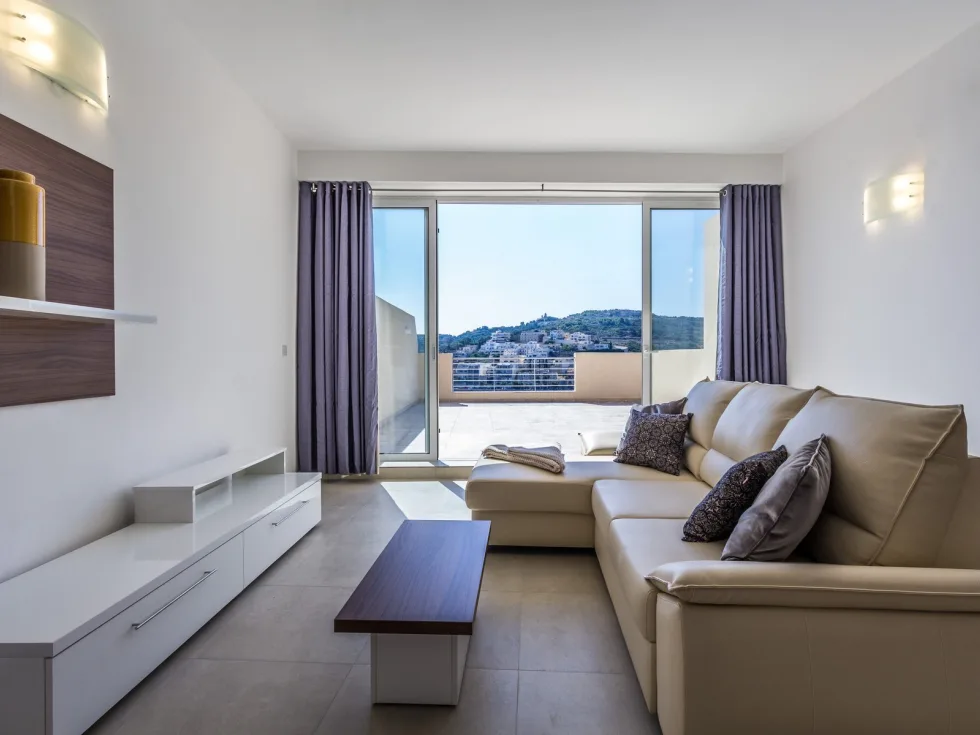 3 bed Apartment For Rent in St Paul's Bay, St Paul's Bay - thumb 5