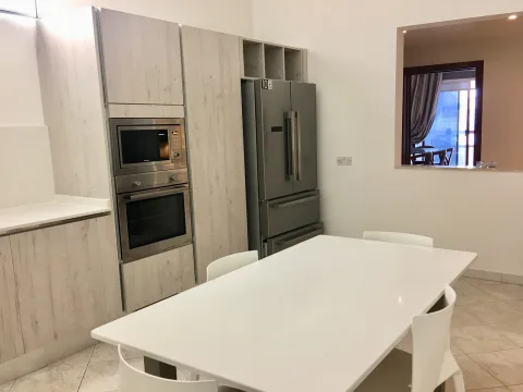 3 bed Apartment For Rent in Sliema, Sliema - thumb 4