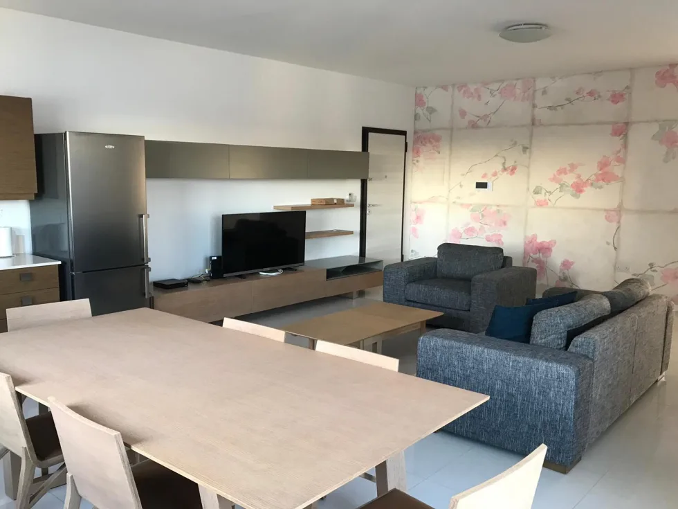 2 bed Penthouse For Rent in Sliema, Sliema - thumb 2