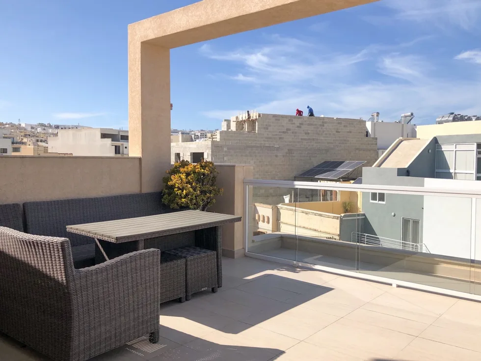 2 bed Penthouse For Rent in Swieqi, Swieqi - thumb 3