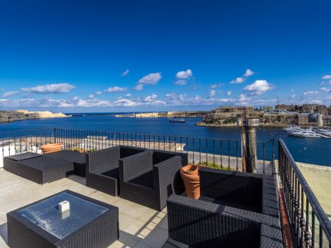 4 bed Town House For Rent in Vittoriosa, Vittoriosa - thumb 1