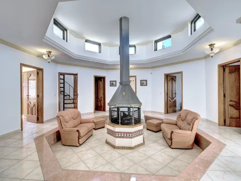 4 bed Villa For Rent in Mellieha, Mellieha - thumb 5