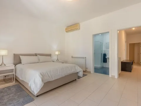 3 bed Villa For Rent in Ibragg, Ibragg - thumb 10