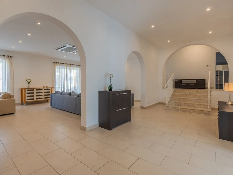 3 bed Villa For Rent in Ibragg, Ibragg - thumb 11