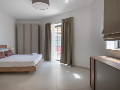 3 bed Apartment For Rent in Sliema, Sliema - thumb 11