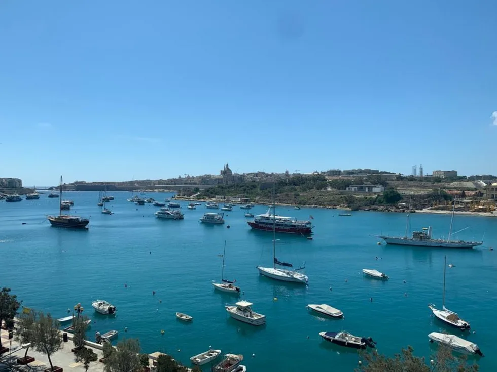 2 bed Apartment For Rent in Sliema, Sliema - thumb 1