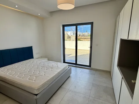 2 bed Apartment For Rent in Sliema, Sliema - thumb 8