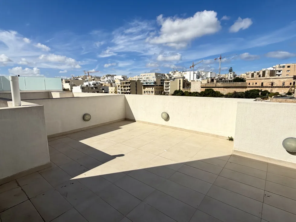 2 bed Apartment For Rent in Sliema, Sliema - thumb 9