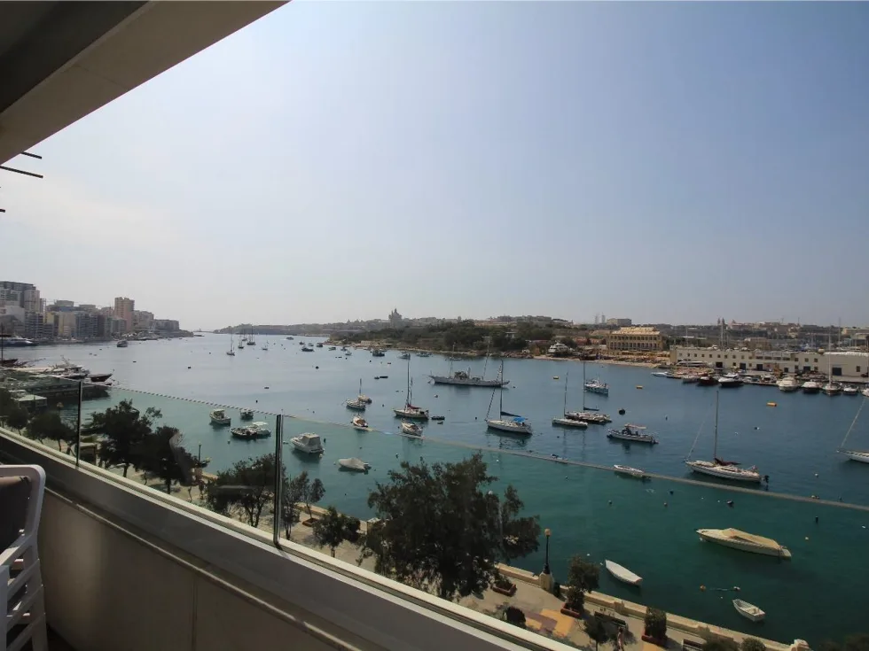 3 bed Apartment For Rent in Sliema, Sliema - thumb 4