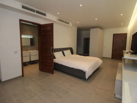 3 bed Apartment For Rent in Sliema, Sliema - thumb 7