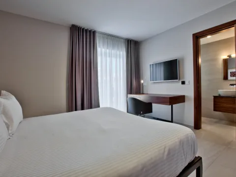 3 bed Apartment For Rent in Sliema, Sliema - thumb 13