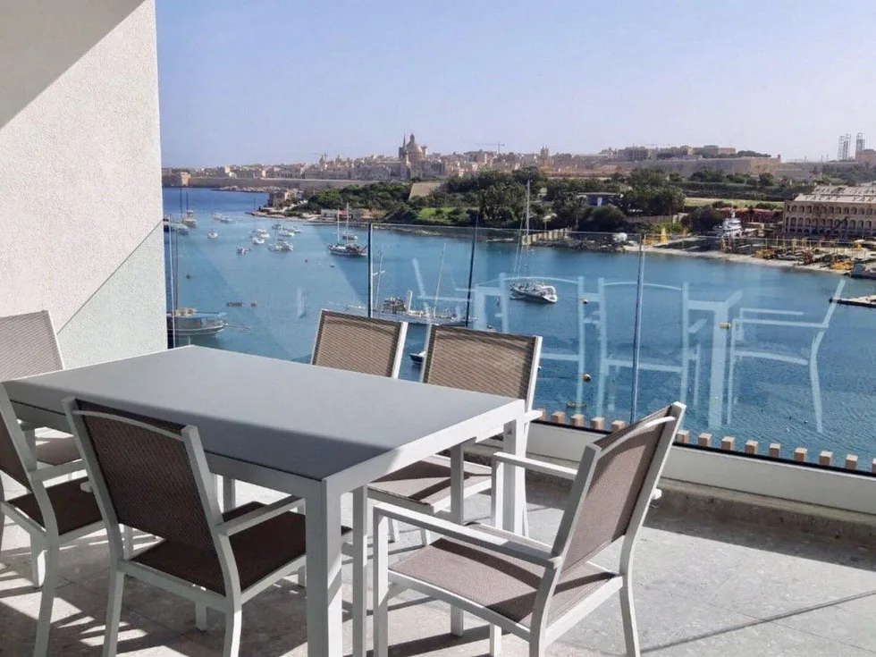 3 bed Apartment For Rent in Sliema, Sliema - thumb 12